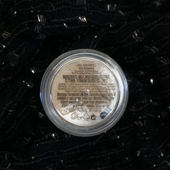 OVERSHADOW HIGH SHIMMER MINERAL EYESHADOW Net wt 0.02 oz / 0.57 g - Picture 7 of 9